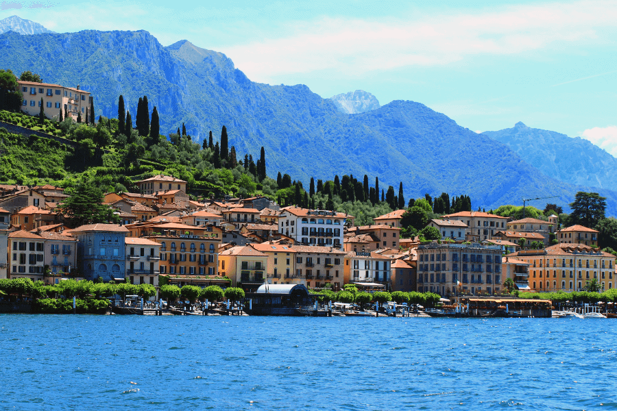 lake como in the north of italy