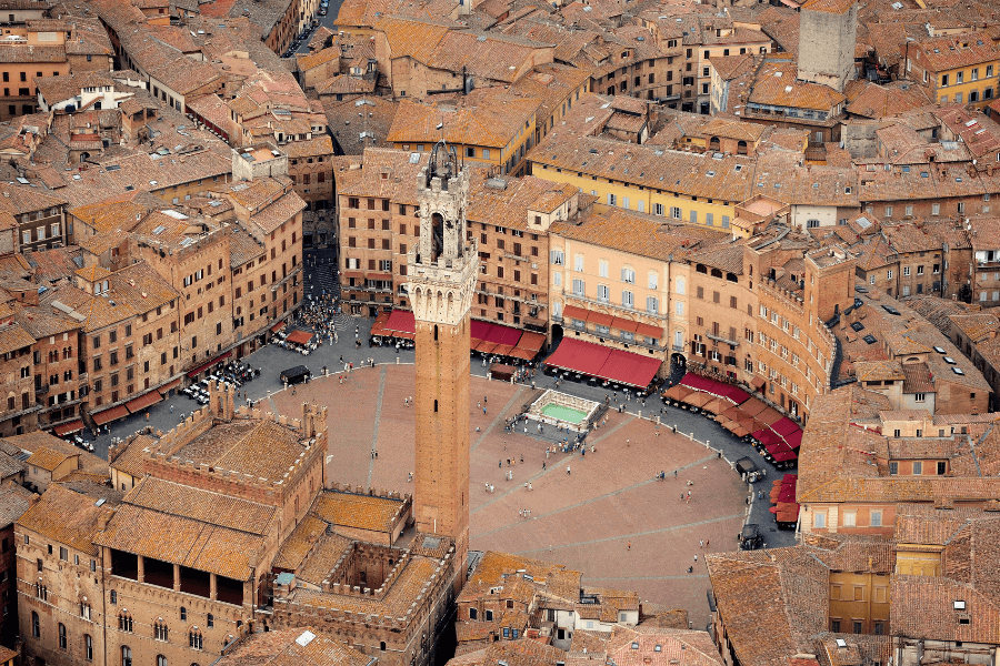 siena market square and church