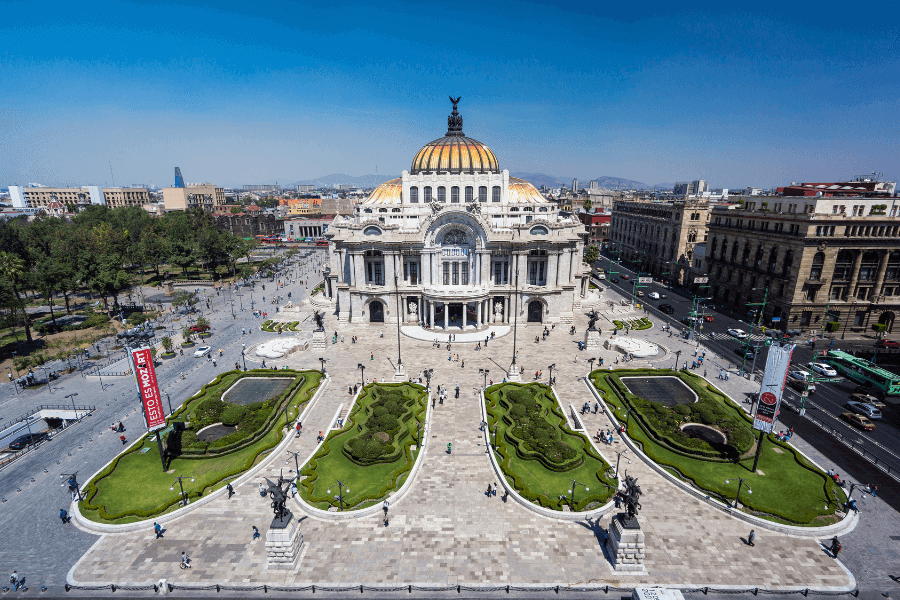 Palacio De Bellas Artes in Mexico city