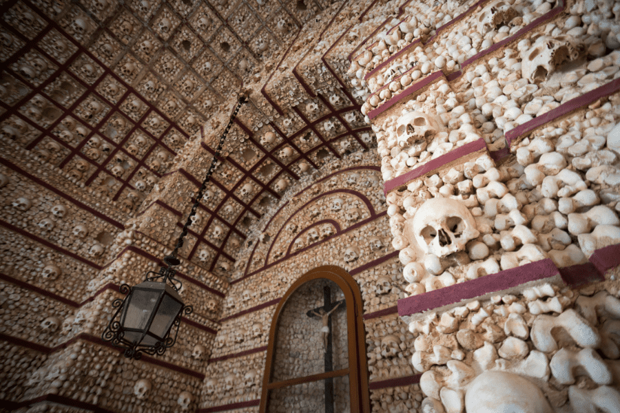 Capela Dos Ossos-Chapel of the Bones