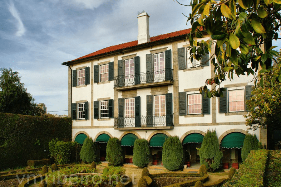 Museu Romântico da Quinta da Macieirinha