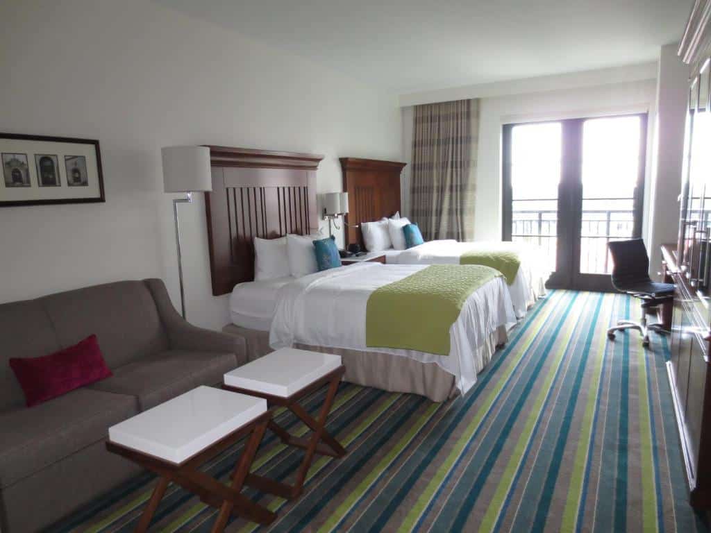The Alfond Inn hotel room