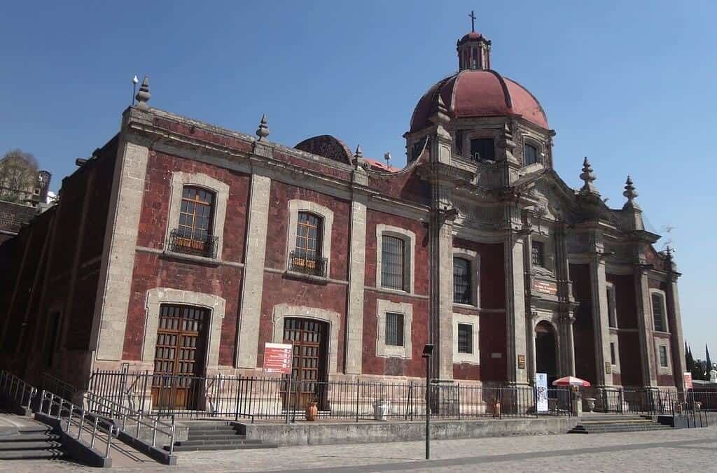 Basilica de Santa Maria de Guadalupe in Mexico city