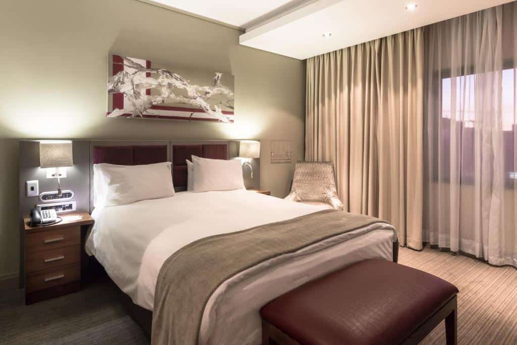 Holiday Inn Johannesburg-Rosebank, an IHG Hotel
