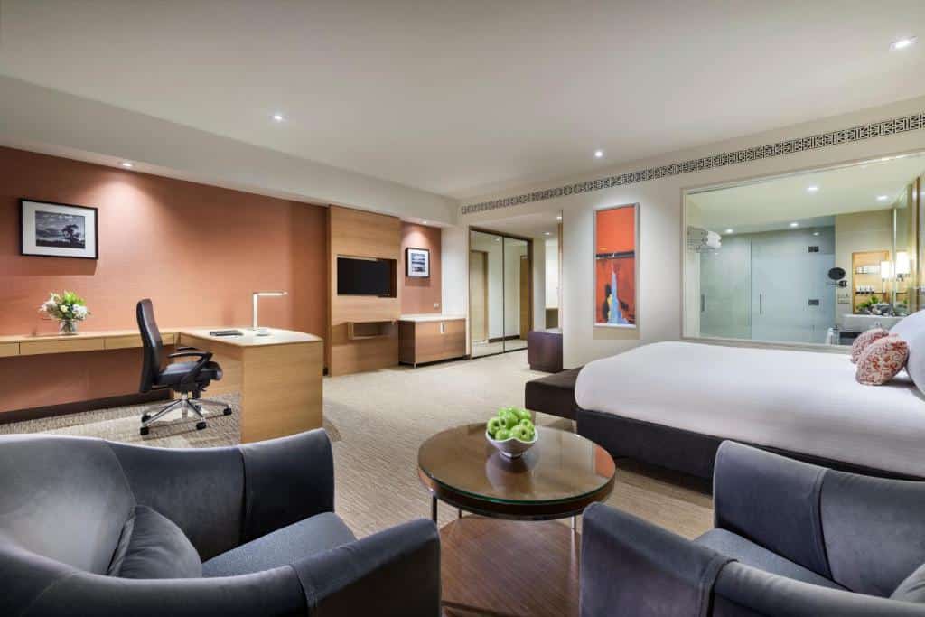Pan Pacific Perth guest room