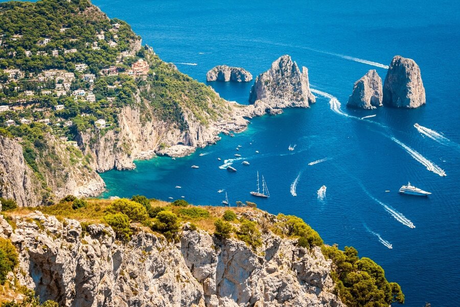 boat tour of Capri