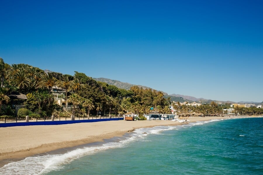 La Bajadilla Beach (Playa de la Bajadilla) – Marbella