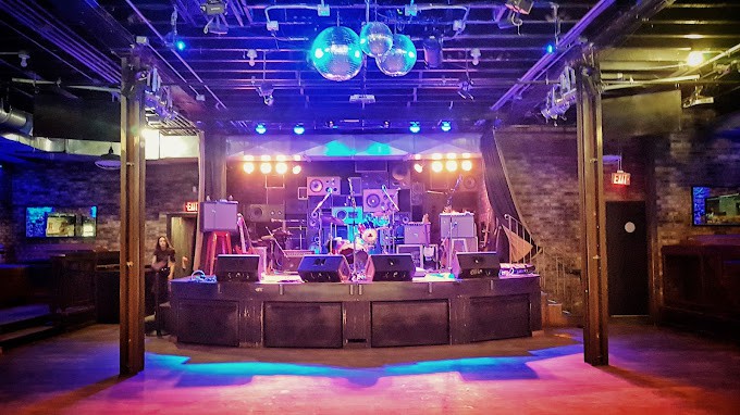 Commonwealth Bar & Stage in Calgary
