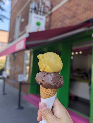 Kem CoBa ice cream shop in Montreal