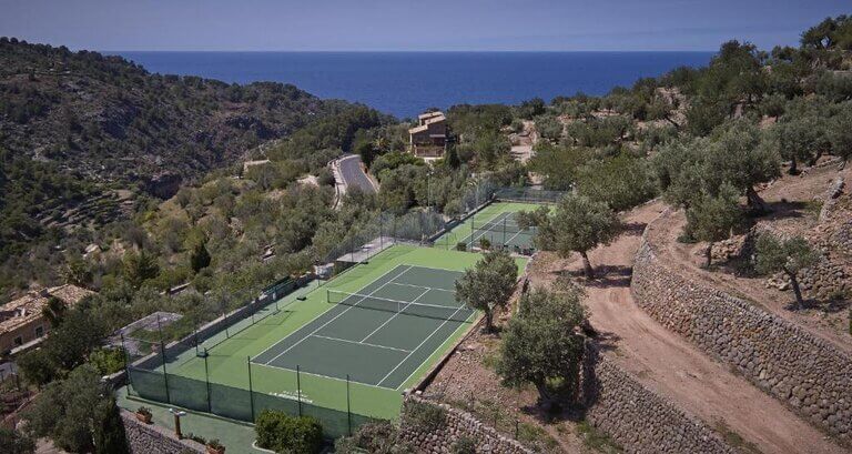 Belmond La Residencia tennis court