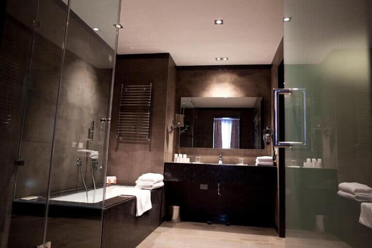 Crowne Plaza Verona Fiera bathroom