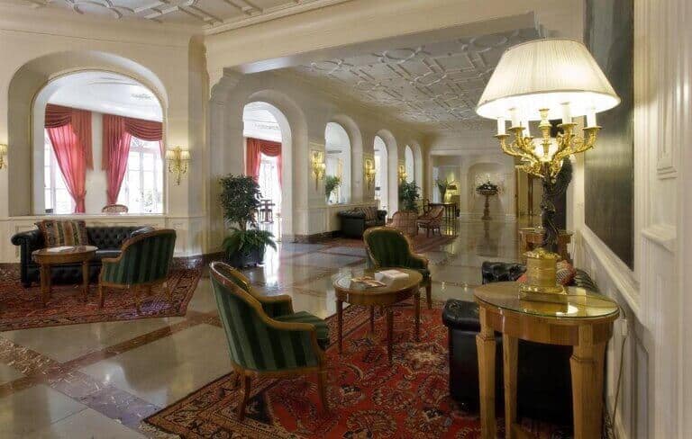 Grand Hotel Sitea lobby