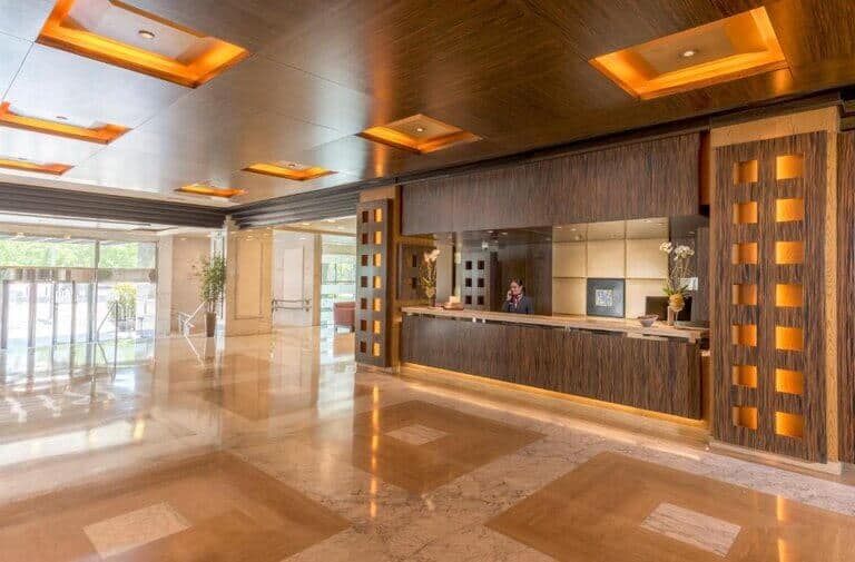 Hotel Cordoba Center front desk