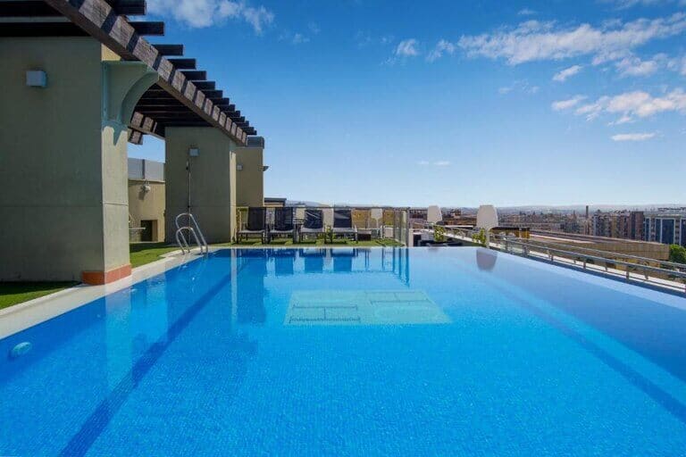 Hotel Cordoba Center swimming pool